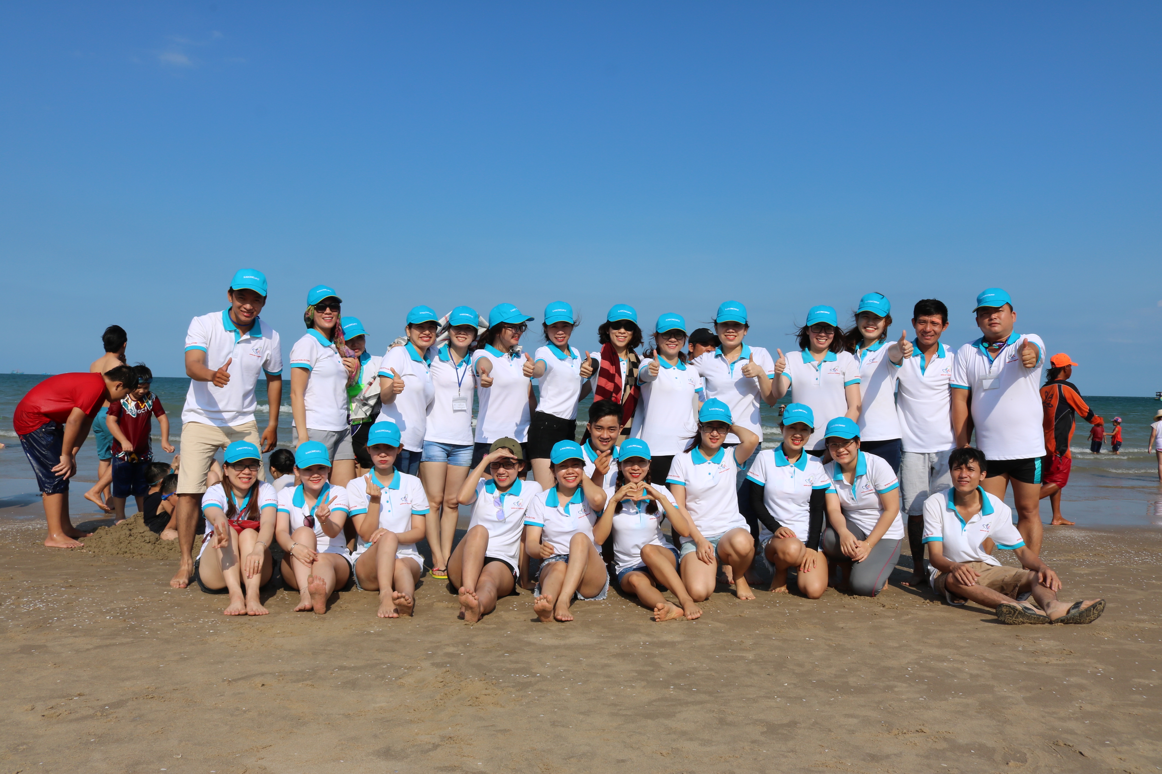 c&aacute;t vạn lợi team building
